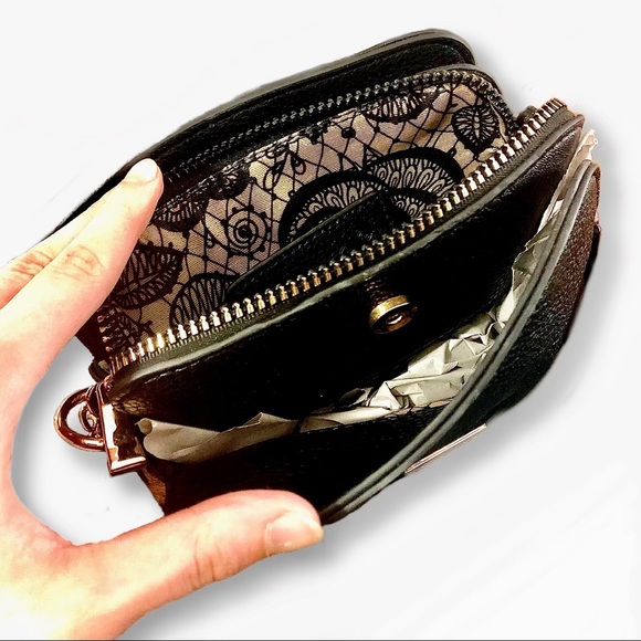 Carlos Crossbody Leopard Print HandBag - Picture 2 of 7